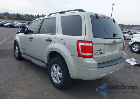 2008 Ford Escape Xlt из США, поврежденный, VIN 1FMCU031X8KD51337